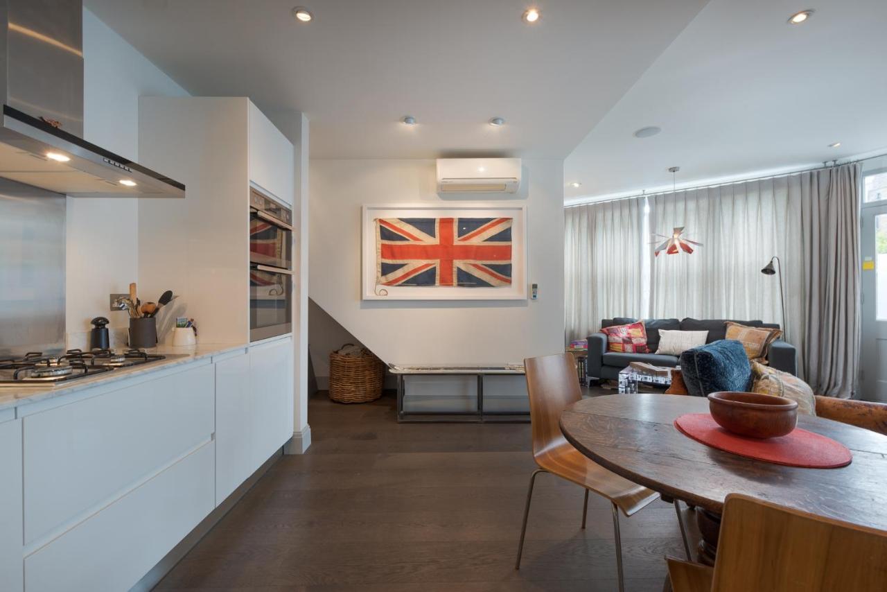 Classic Hammersmith By Ravenscourt Park By Underthedoormat Casa vacanze Londra