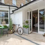 Classic Hammersmith Home By Ravenscourt Park By Underthedoormat